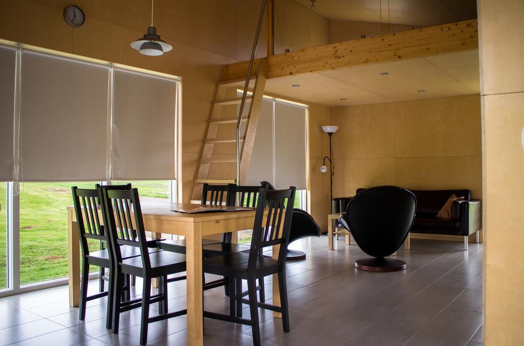 Einishus Cottages เลยการ์ ห้อง รูปภาพ